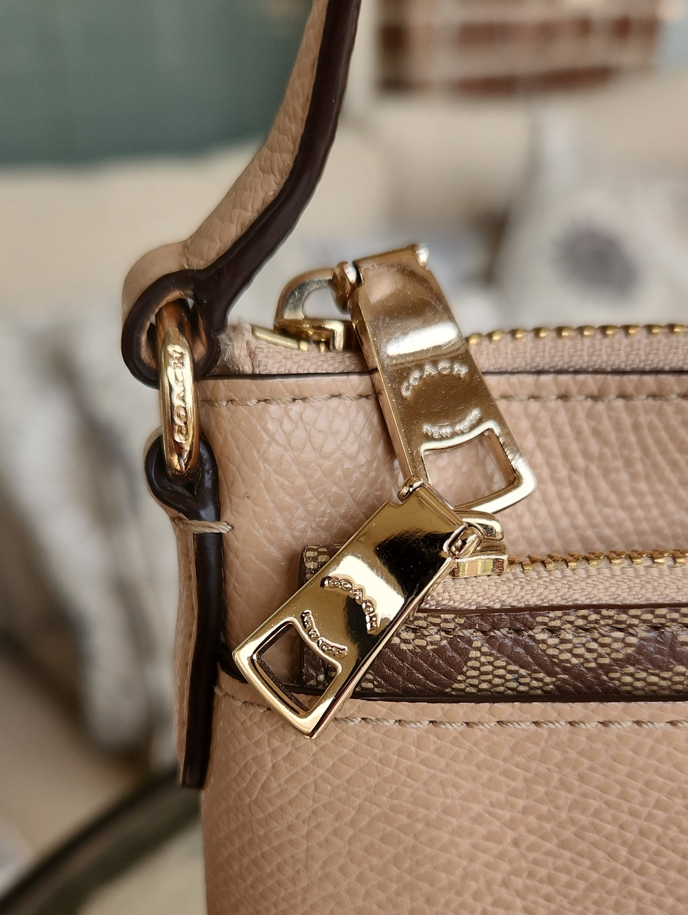 Coach East/West Pop Crossbody Beige, F52881 - Picture 5 of 16